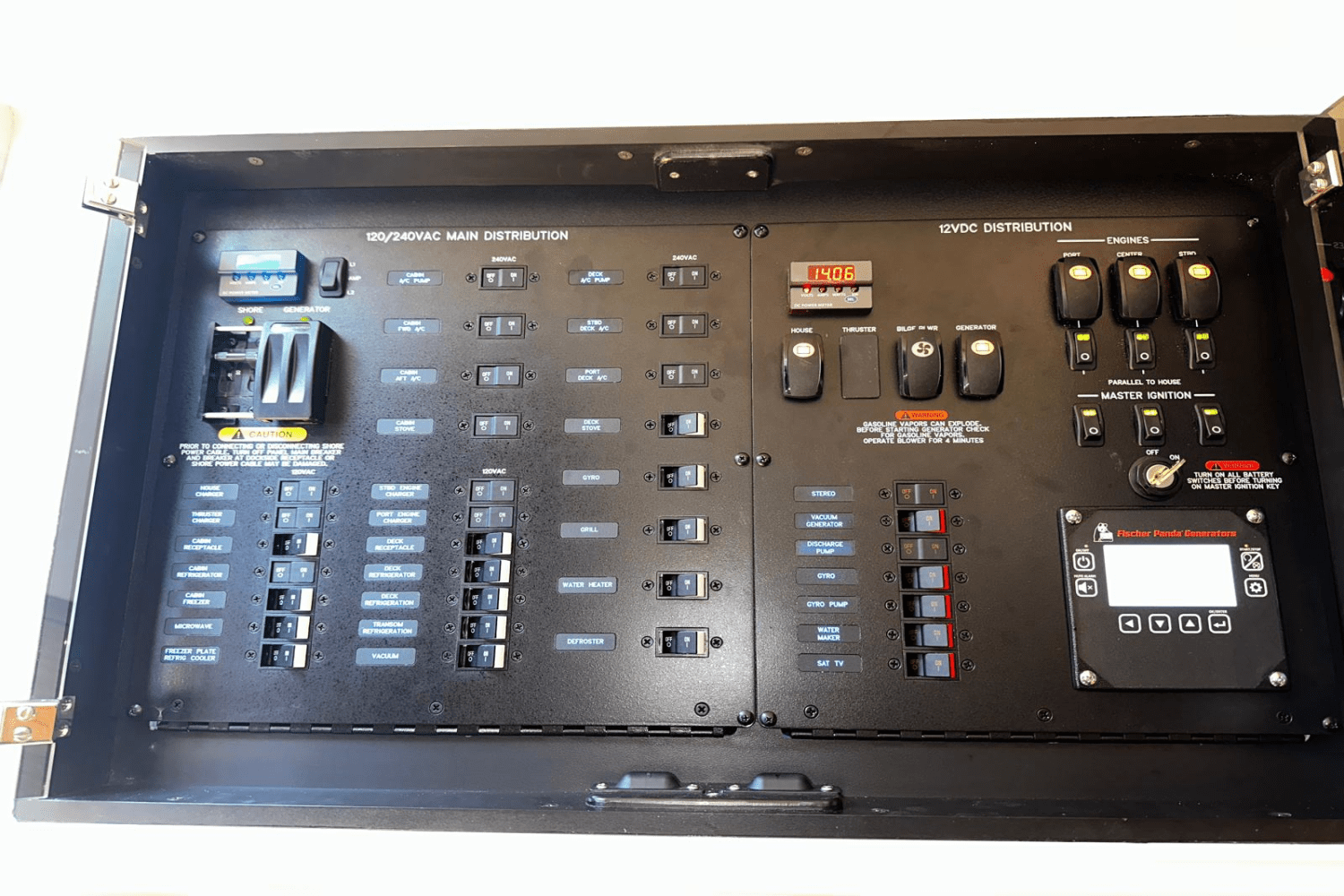 Slide: The Image of Boston Whaler 405 Conquest 2023 - 62