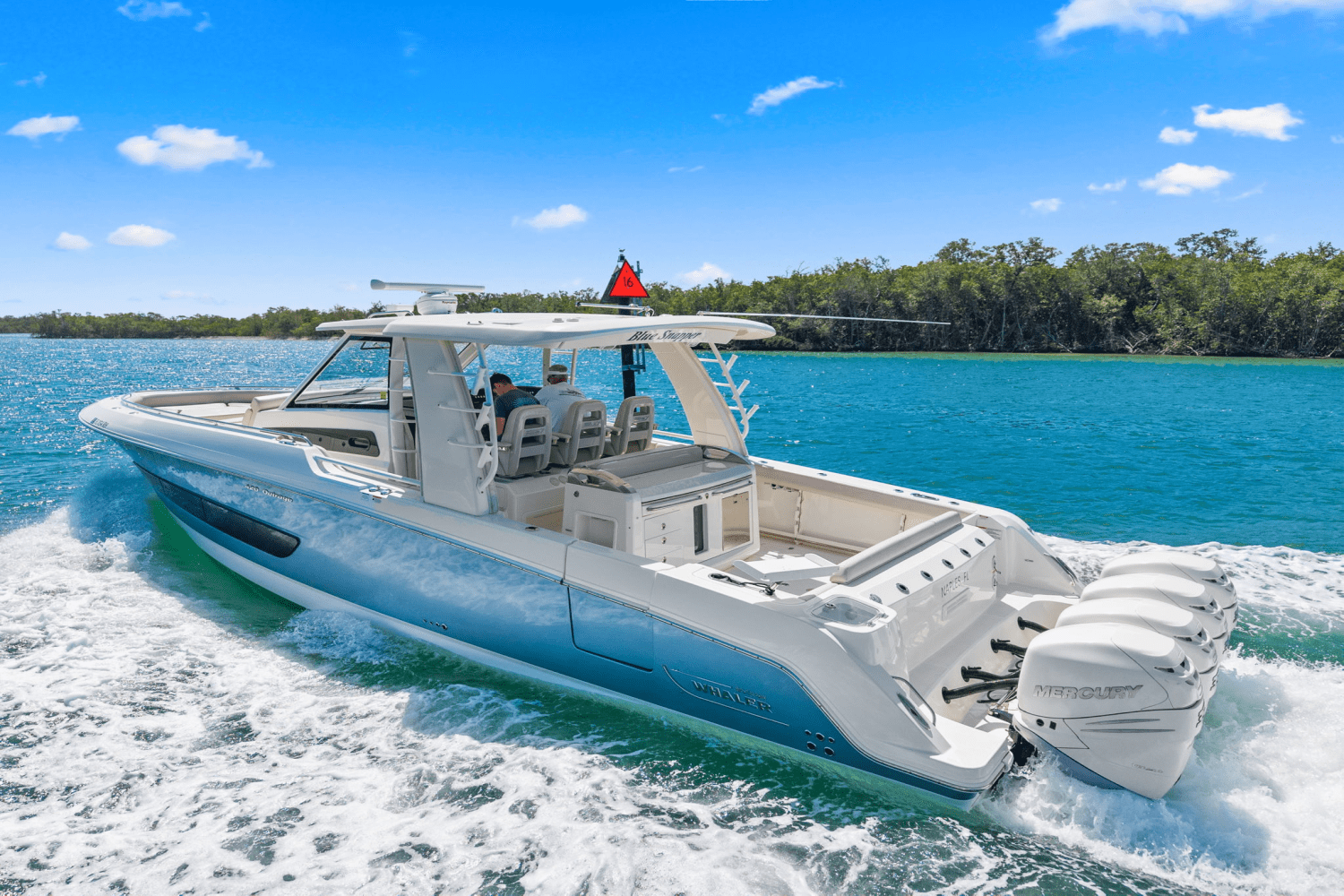 Slide: The Image of Boston Whaler 420 OUTRAGE 2017 - 11