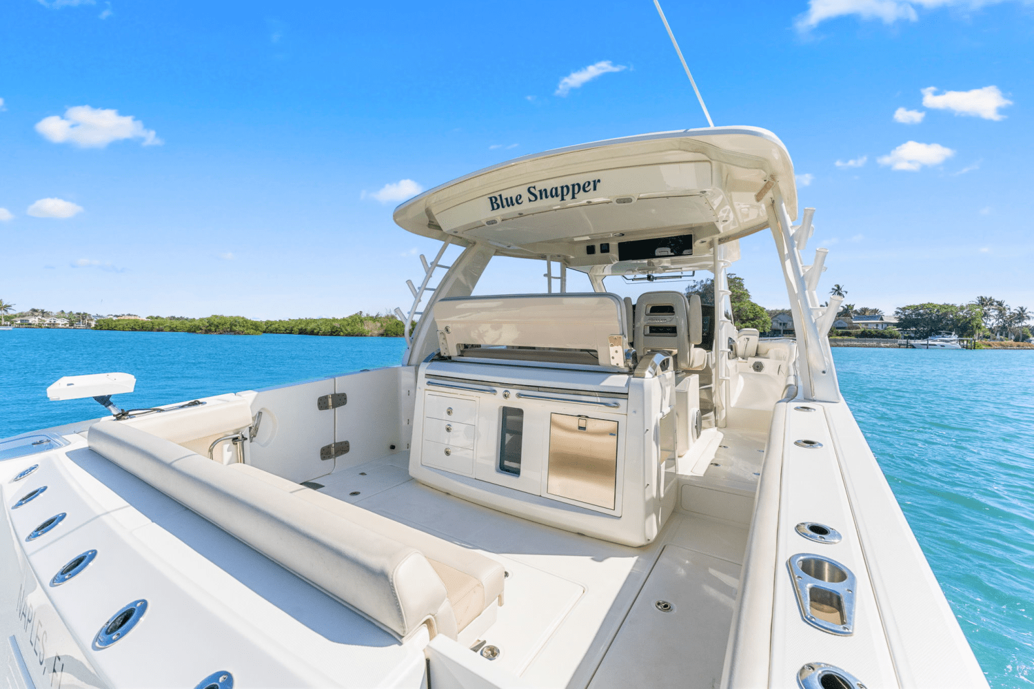 Slide: The Image of Boston Whaler 420 OUTRAGE 2017 - 30