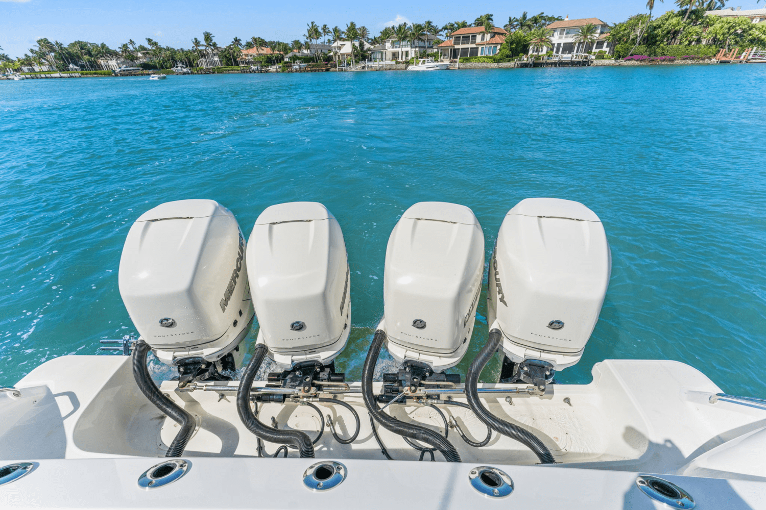 Slide: The Image of Boston Whaler 420 OUTRAGE 2017 - 39