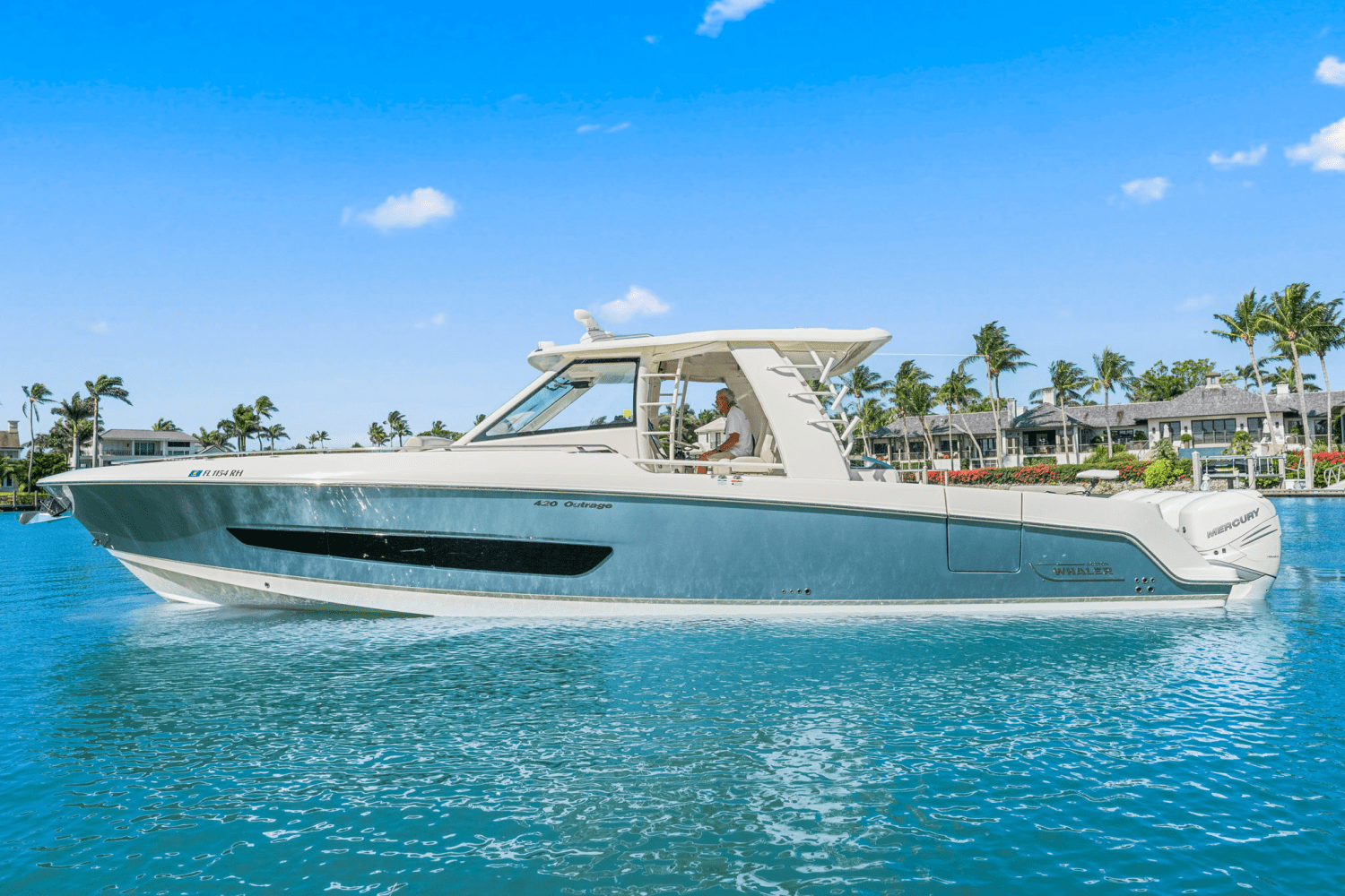 Slide: The Image of Boston Whaler 420 OUTRAGE 2017 - 7