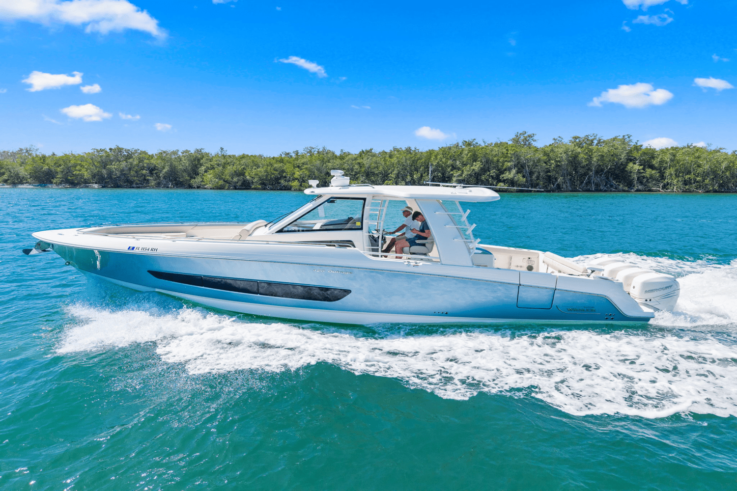 Slide: The Image of Boston Whaler 420 OUTRAGE 2017 - 8