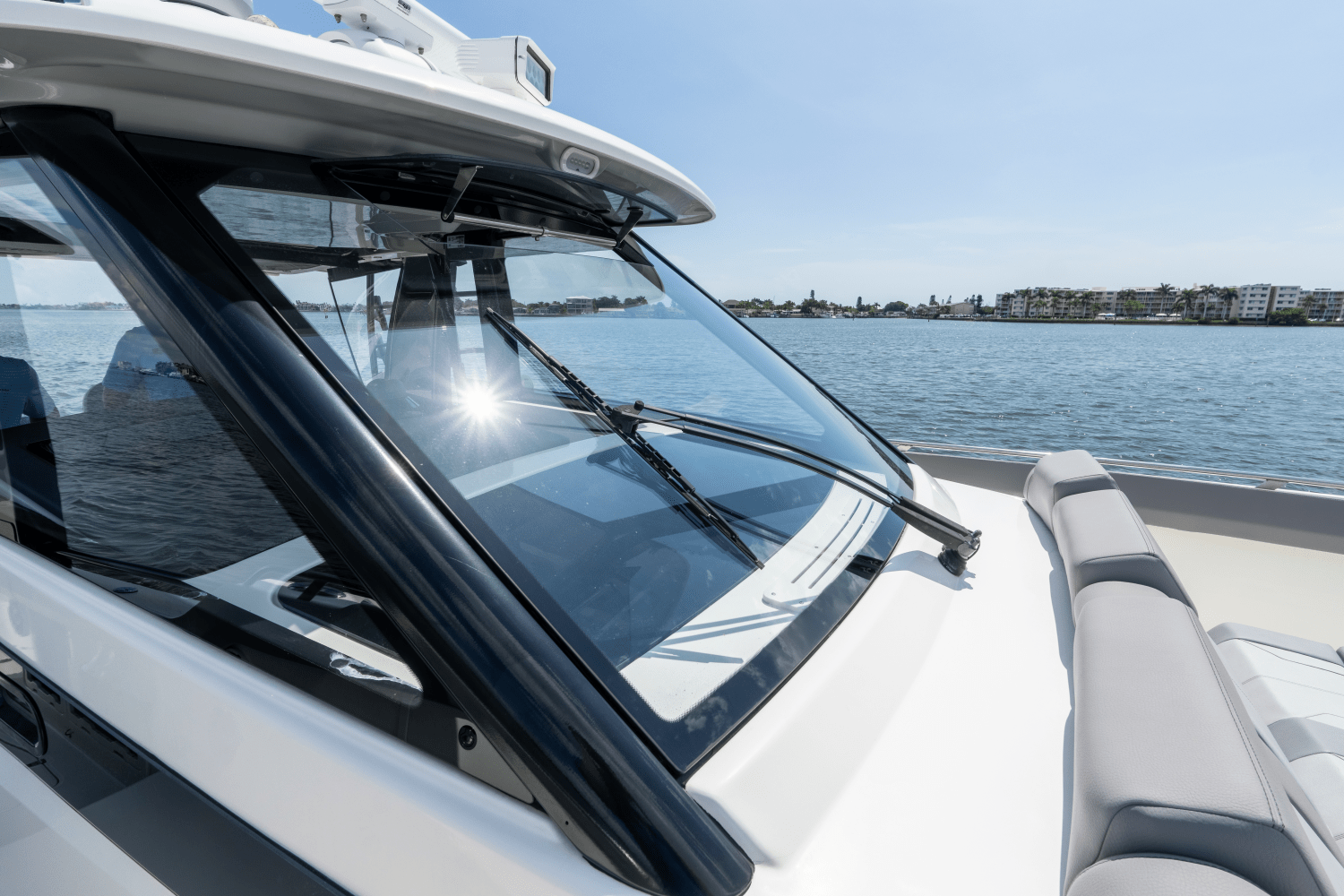 Slide: The Image of Boston Whaler 420 OUTRAGE 2023 - 23