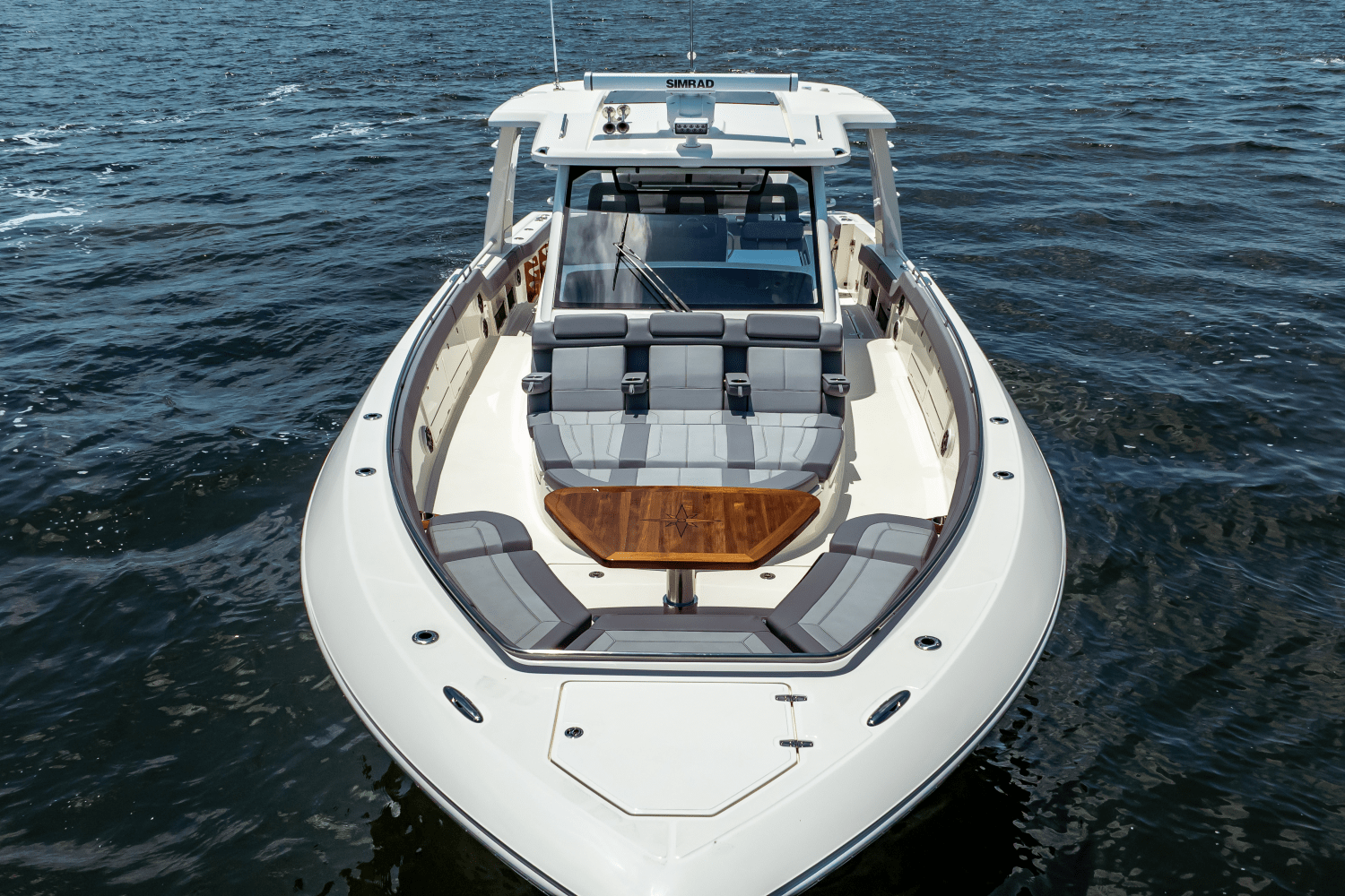 Slide: The Image of Boston Whaler 420 Outrage 2025 - 19