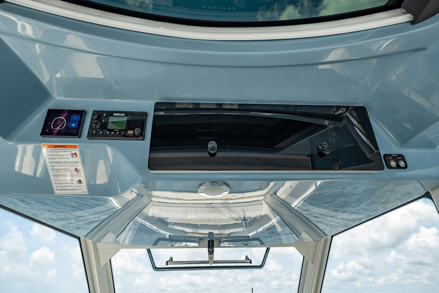 Slide: The Image of Boston Whaler 420 Outrage 2025 - 53