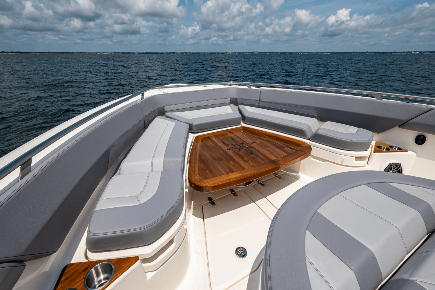 Slide: The Image of Boston Whaler 420 Outrage 2025 - 69