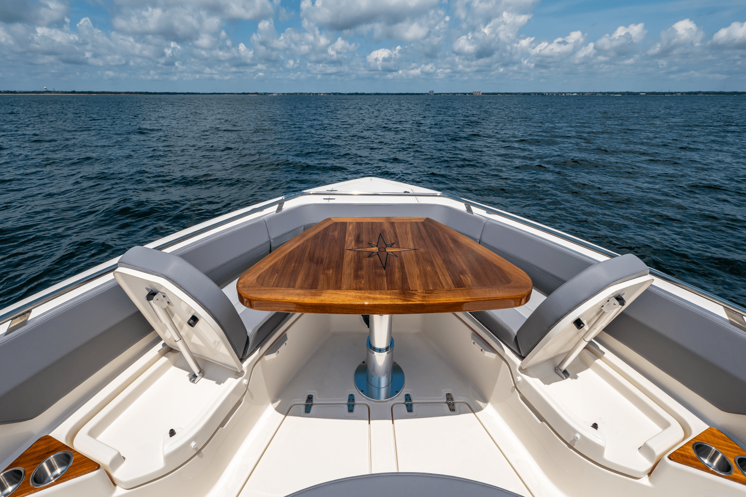 Slide: The Image of Boston Whaler 420 Outrage 2025 - 74