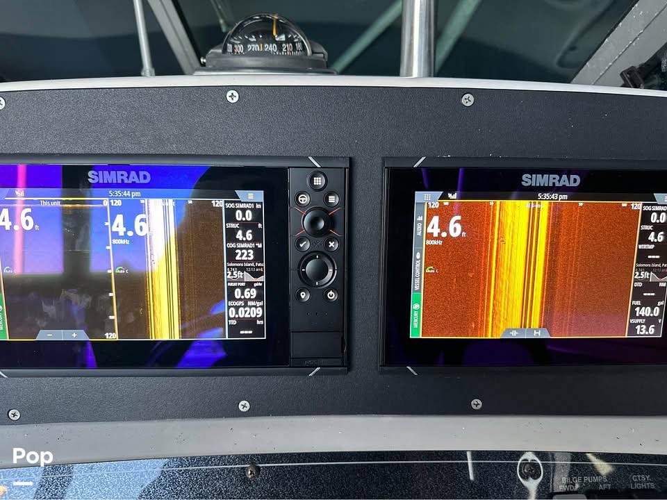 Slide: The Image of Boston Whaler Conquest 295 2002 - 15481645