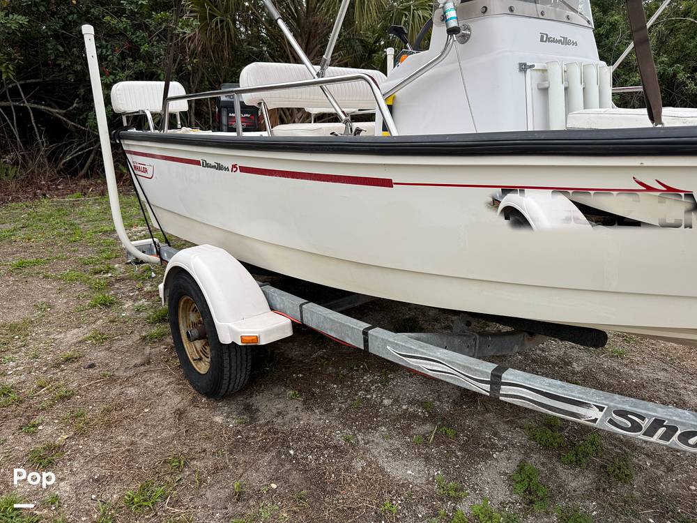 Slide: The Image of Boston Whaler Dauntless 15 1996 - 13