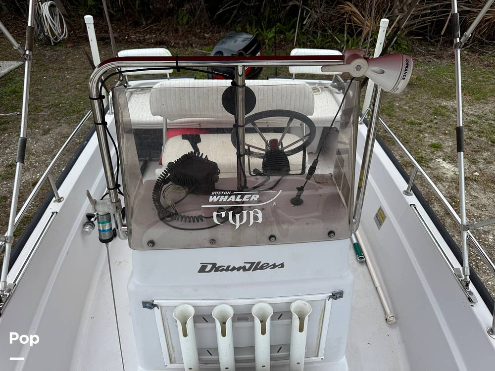 Slide: The Image of Boston Whaler Dauntless 15 1996 - 24