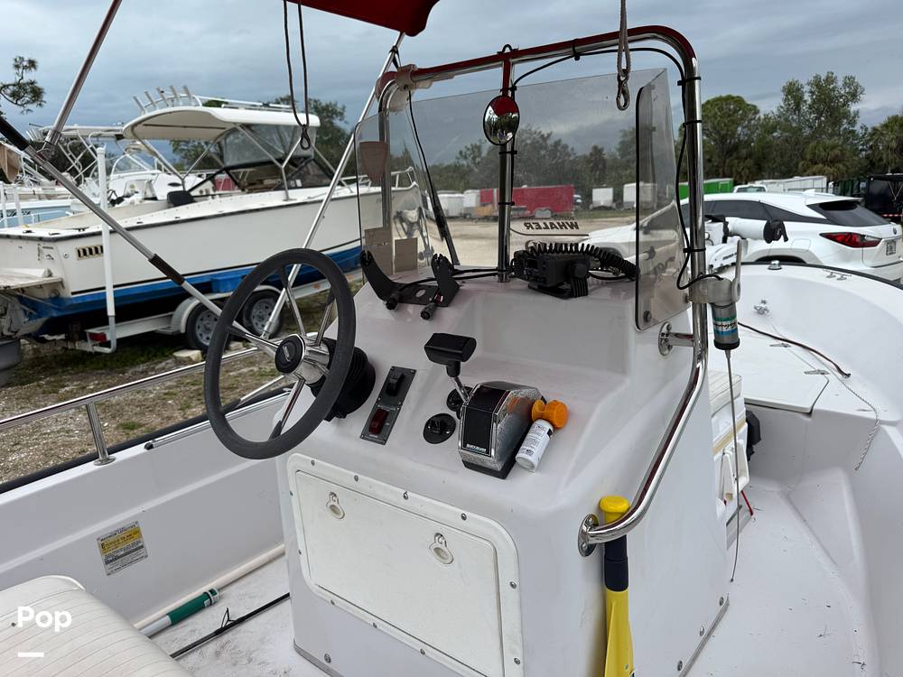 Slide: The Image of Boston Whaler Dauntless 15 1996 - 25
