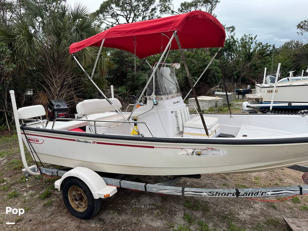 Slide: The Image of Boston Whaler Dauntless 15 1996 - 6