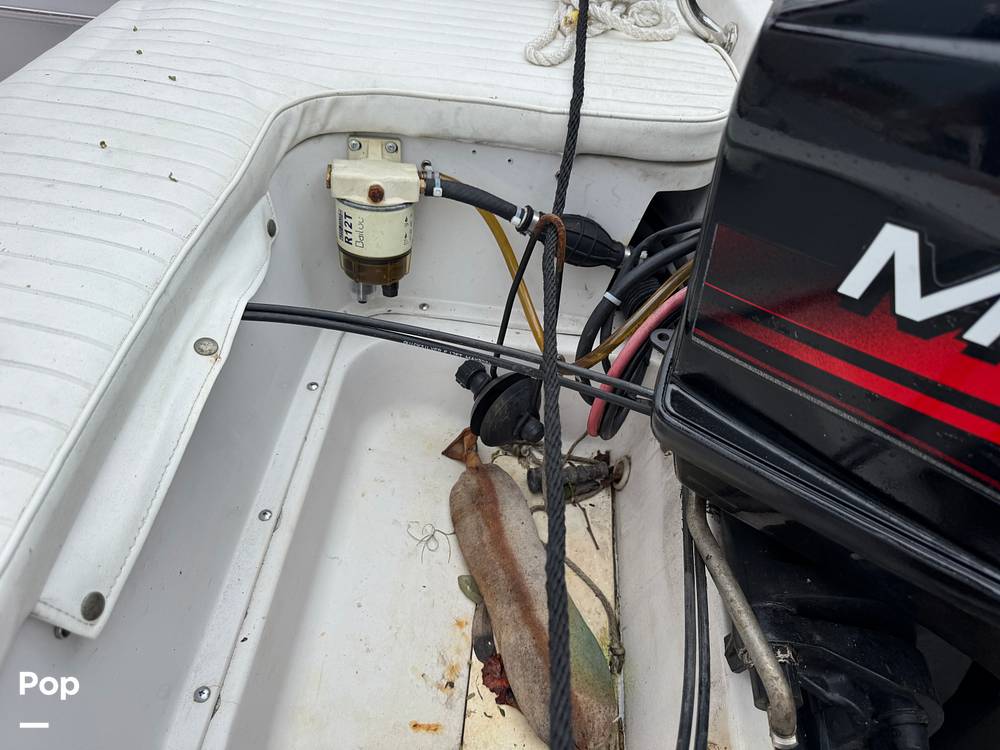 Slide: The Image of Boston Whaler Dauntless 15 1996 - 60