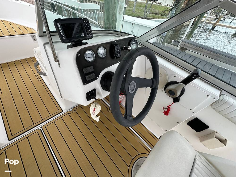 Slide: The Image of Boston Whaler Dauntless 17 1997 - 1