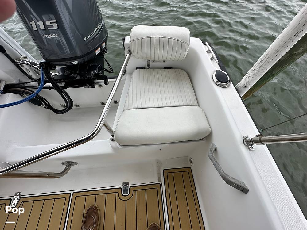 Slide: The Image of Boston Whaler Dauntless 17 1997 - 13