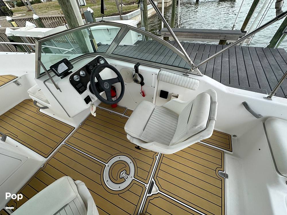 Slide: The Image of Boston Whaler Dauntless 17 1997 - 33