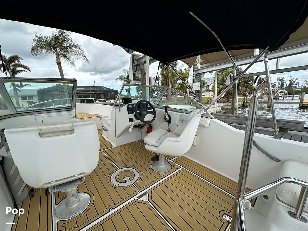 Slide: The Image of Boston Whaler Dauntless 17 1997 - 38