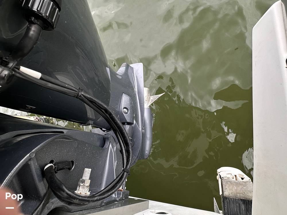 Slide: The Image of Boston Whaler Dauntless 17 1997 - 40