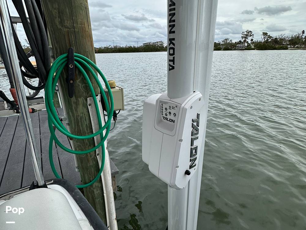 Slide: The Image of Boston Whaler Dauntless 17 1997 - 41