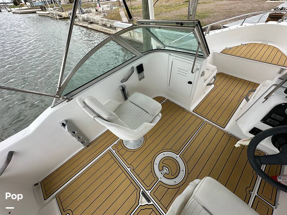Slide: The Image of Boston Whaler Dauntless 17 1997 - 44