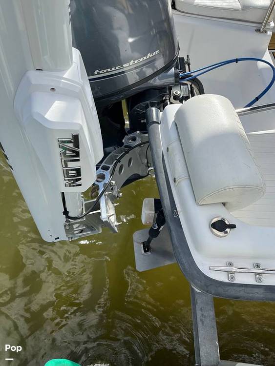 Slide: The Image of Boston Whaler Dauntless 17 1997 - 49