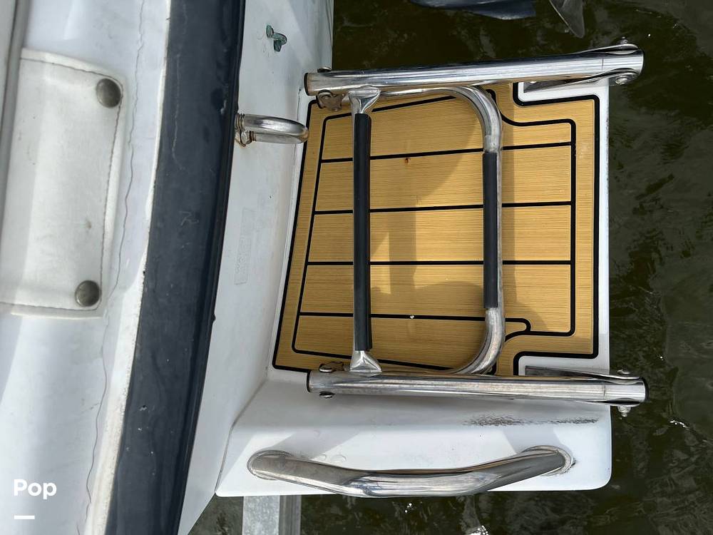 Slide: The Image of Boston Whaler Dauntless 17 1997 - 5