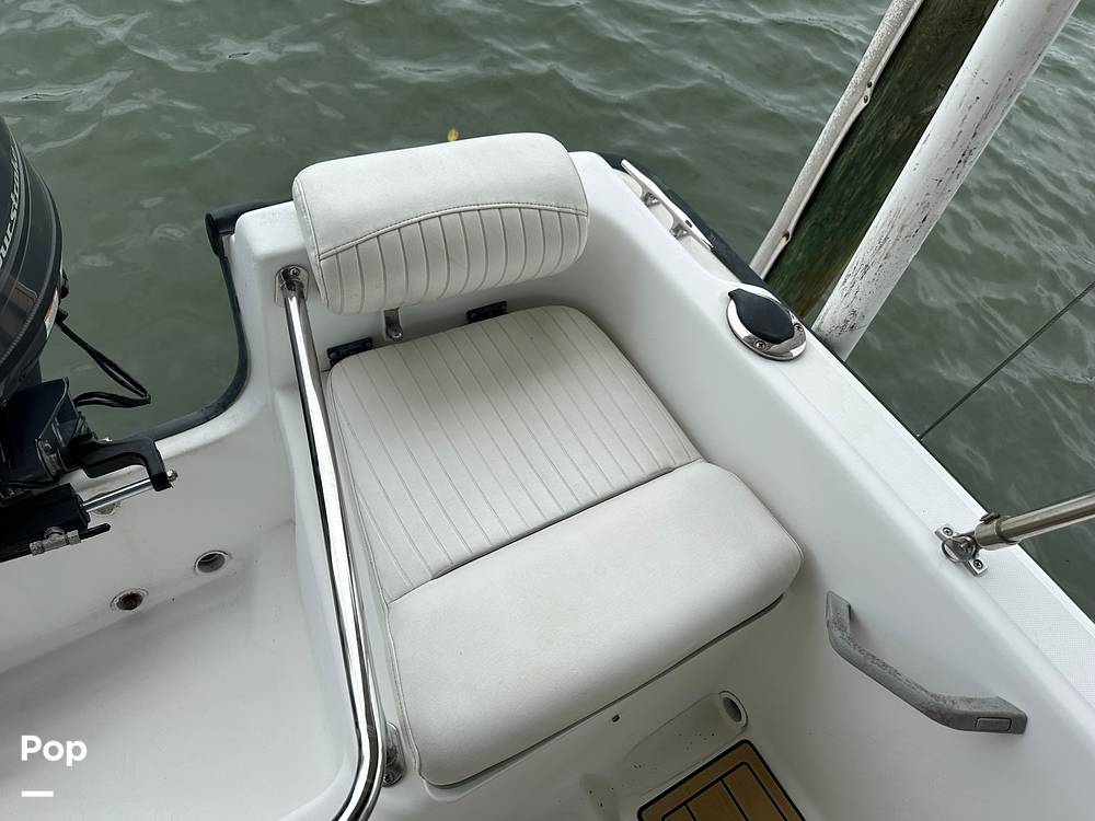 Slide: The Image of Boston Whaler Dauntless 17 1997 - 51