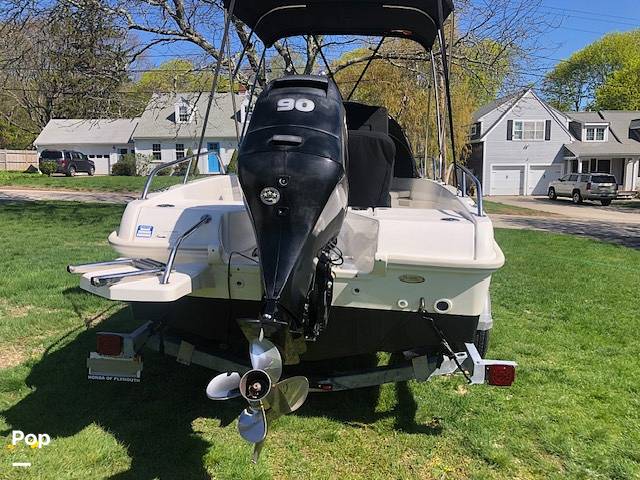 Slide: The Image of Boston Whaler Dauntless 170 2014 - 15421071