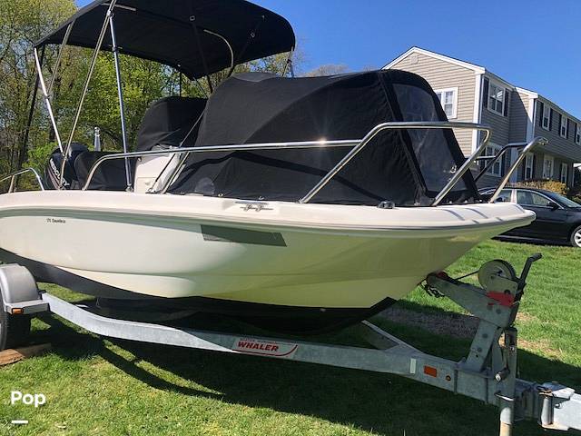 Slide: The Image of Boston Whaler Dauntless 170 2014 - 15421074