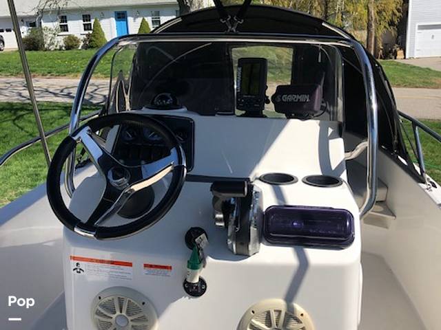 Slide: The Image of Boston Whaler Dauntless 170 2014 - 15421085