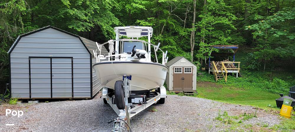 Slide: The Image of Boston Whaler DAUNTLESS 22 2000 - 15413353