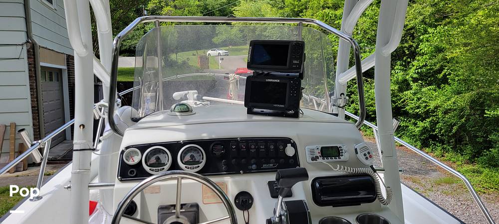Slide: The Image of Boston Whaler DAUNTLESS 22 2000 - 15413355