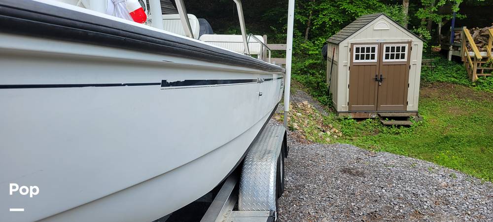 Slide: The Image of Boston Whaler DAUNTLESS 22 2000 - 15413393