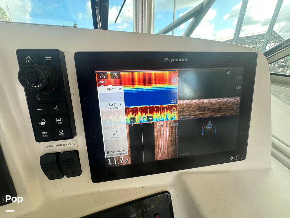 Slide: The Image of Boston Whaler Defiance 2000 - 14398875