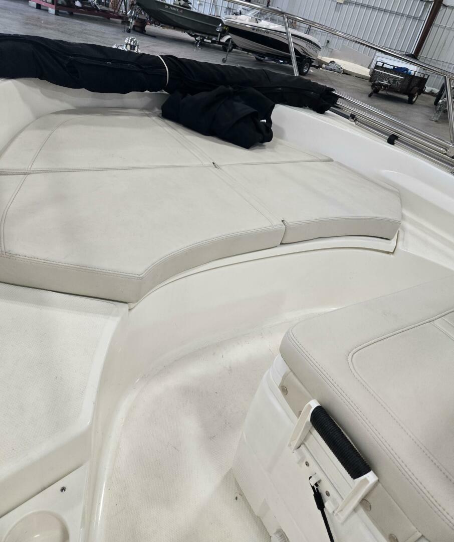 Slide: The Image of Boston Whaler Montauk 2018 - 4525393