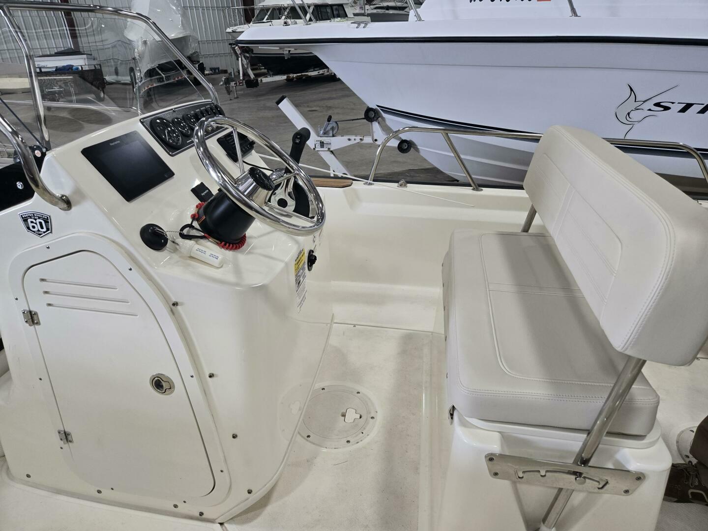 Slide: The Image of Boston Whaler Montauk 2018 - 4525384