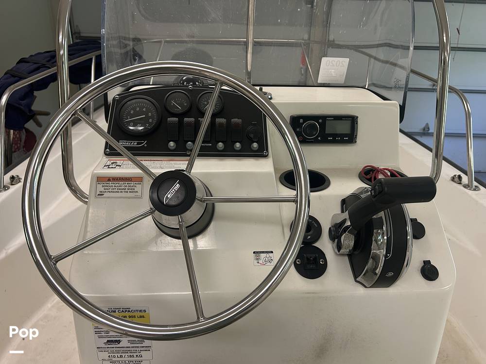 Slide: The Image of Boston Whaler Montauk 170 2016 - 15647031