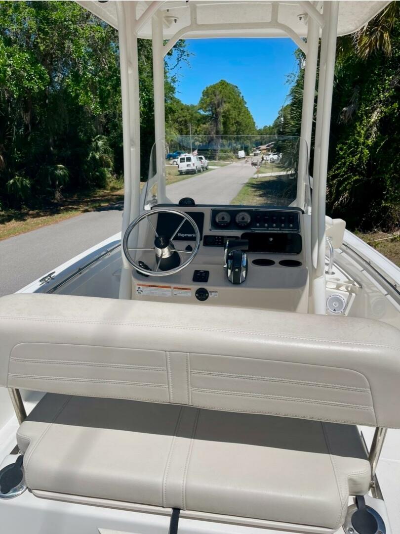 Slide: The Image of Boston Whaler Montauk 210 2019 - 4979771