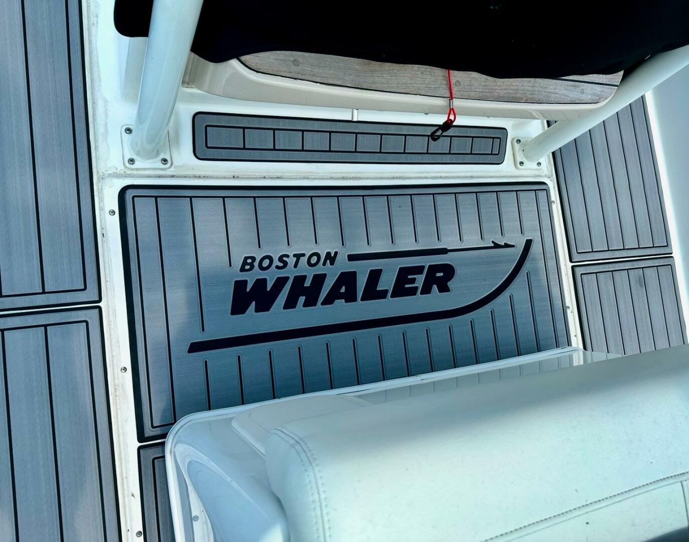 Slide: The Image of Boston Whaler Montauk 210 2019 - 4979772