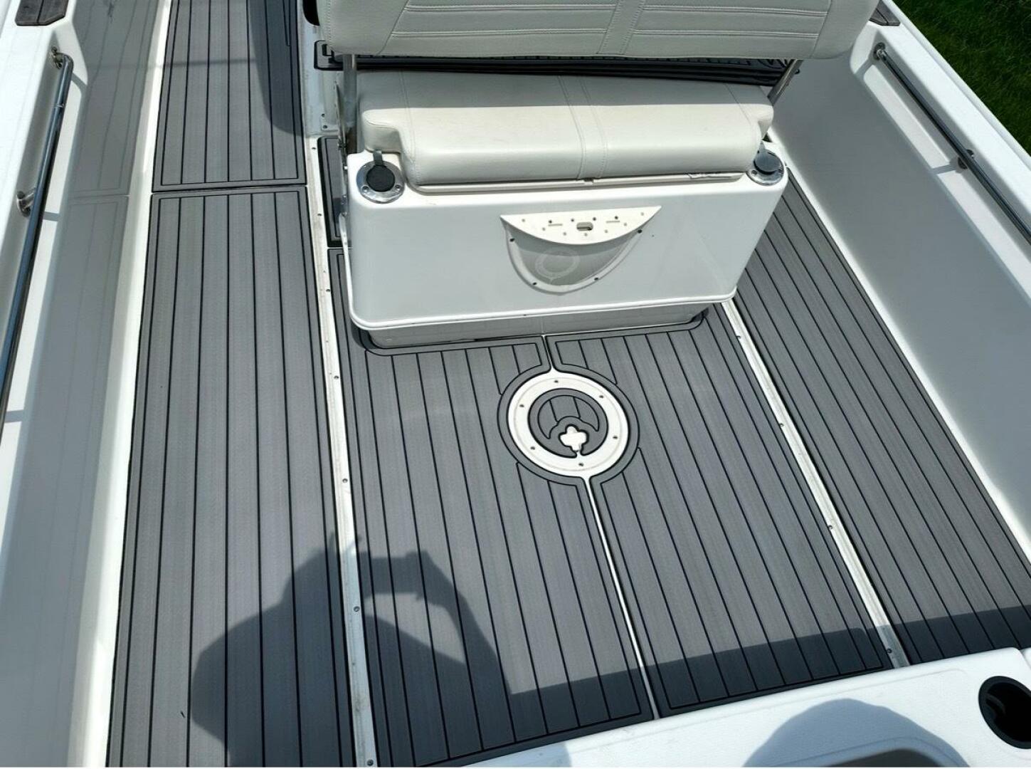 Slide: The Image of Boston Whaler Montauk 210 2019 - 4979773