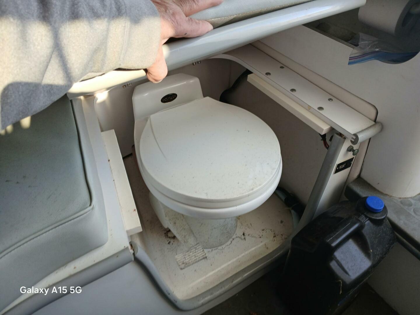 Slide: The Image of Boston Whaler Offshore 1998 - 5171705