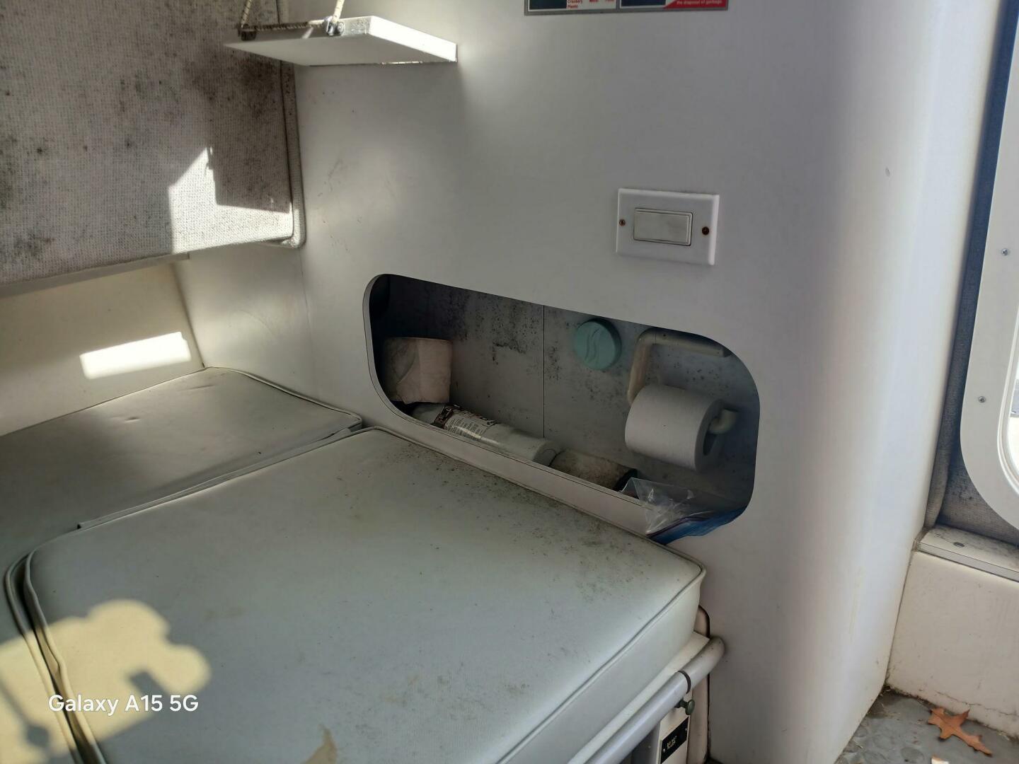 Slide: The Image of Boston Whaler Offshore 1998 - 5171706