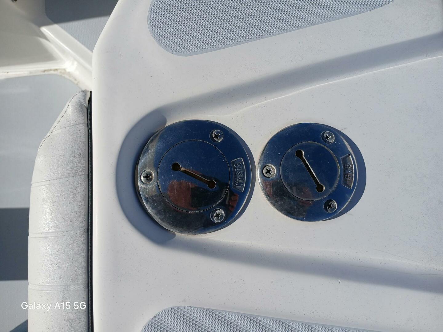 Slide: The Image of Boston Whaler Offshore 1998 - 5171709