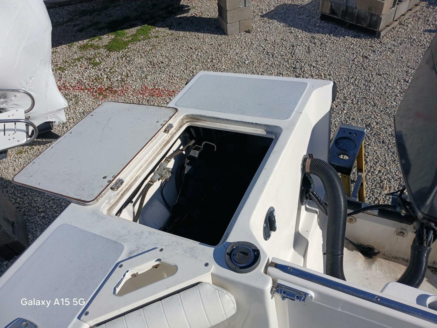 Slide: The Image of Boston Whaler Offshore 1998 - 5171725