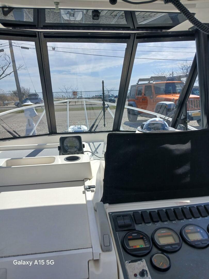Slide: The Image of Boston Whaler Offshore 1998 - 5171680