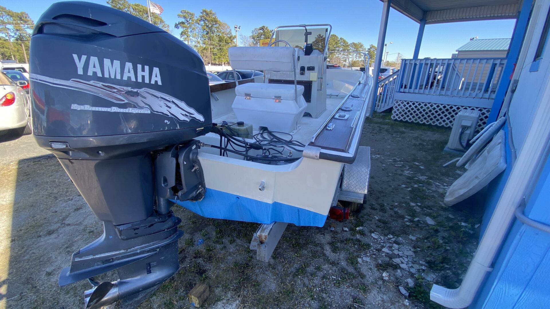 Slide: The Image of Boston Whaler Outrage 1984 - 4119400