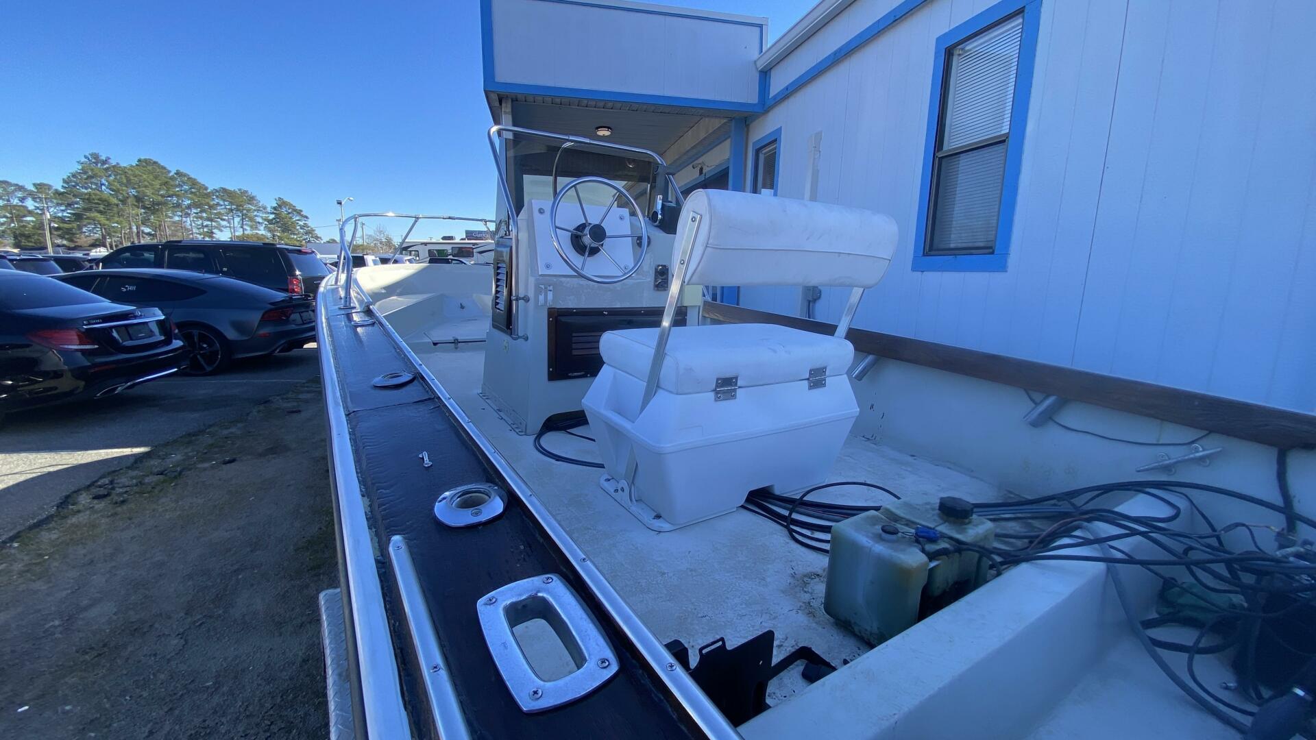 Slide: The Image of Boston Whaler Outrage 1984 - 4119424