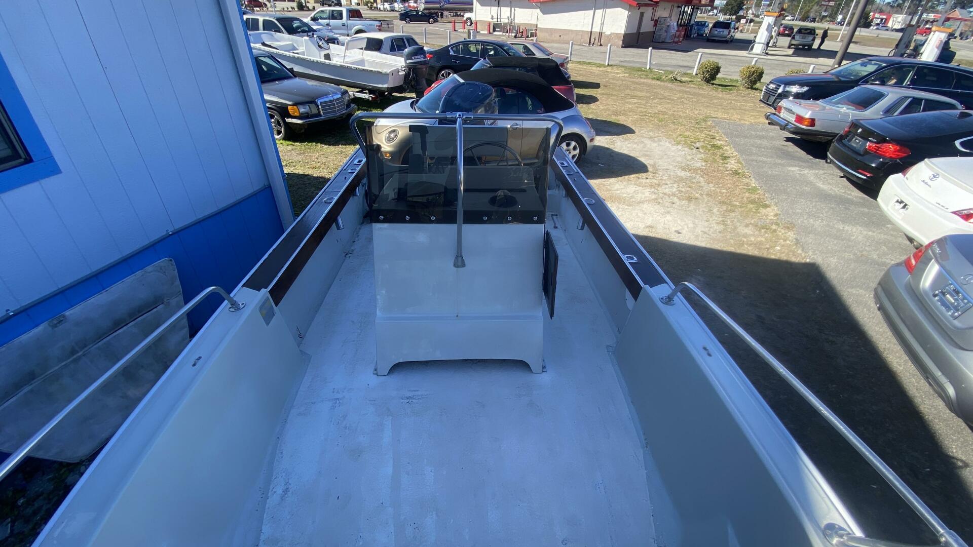 Slide: The Image of Boston Whaler Outrage 1984 - 4119444