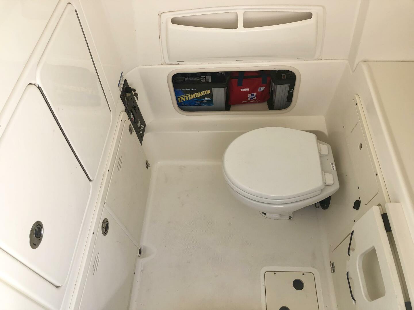 Slide: The Image of Boston Whaler Outrage 2016 - 5256923