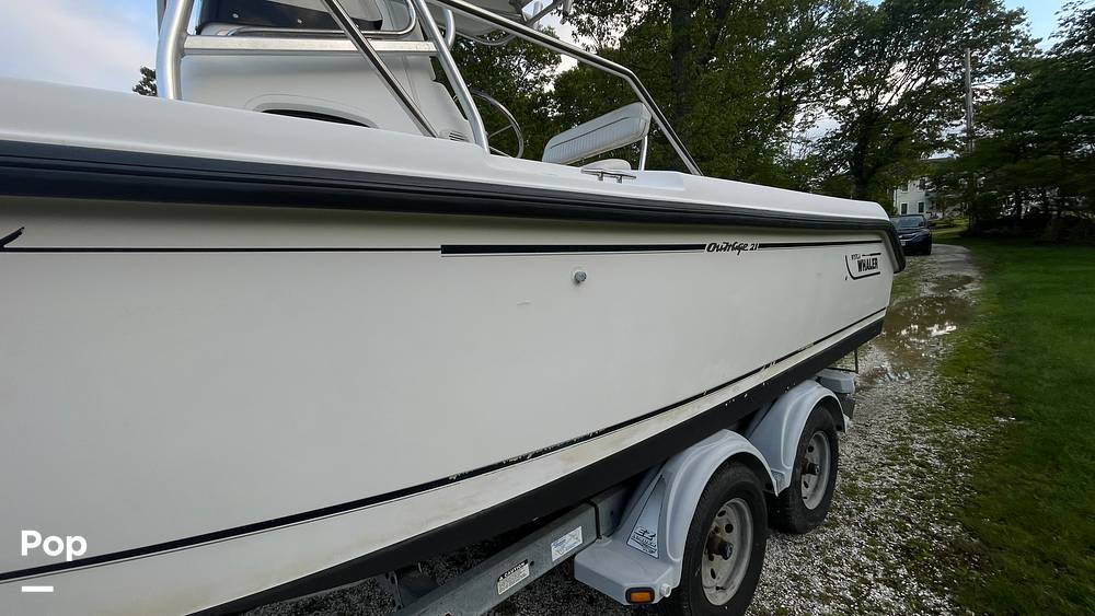 Slide: The Image of Boston Whaler Outrage 21 2001 - 14292485